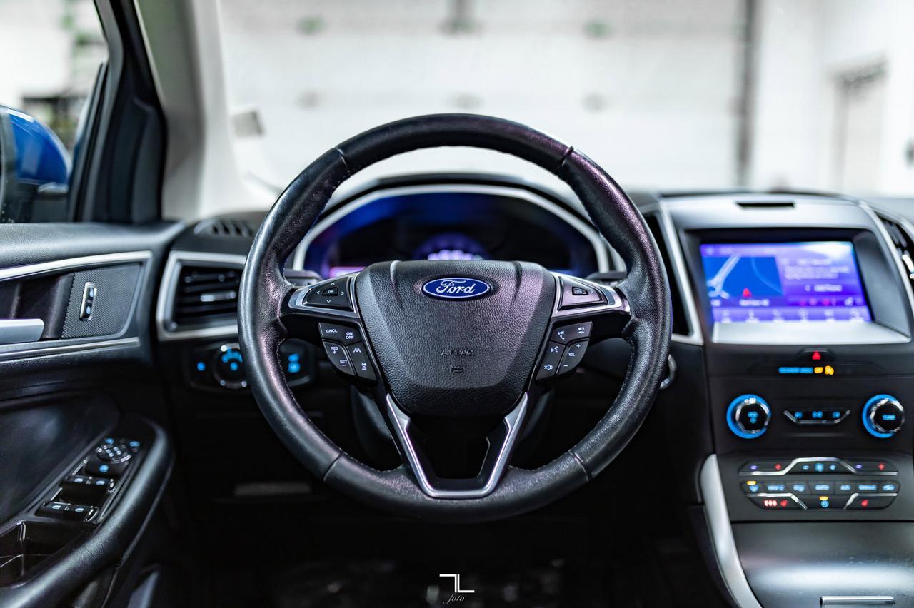 2020 Ford Edge AWD SEL Leather Roof Nav BCam Red Deer AB