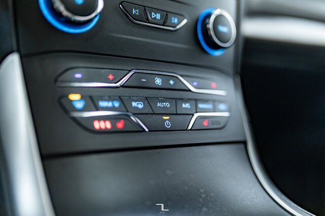 2020 Ford Edge AWD SEL Leather Roof Nav BCam Red Deer AB