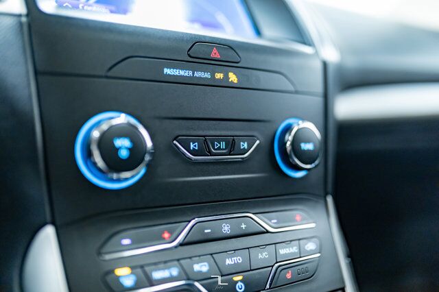 2020 Ford Edge AWD SEL Leather Roof Nav BCam Red Deer AB