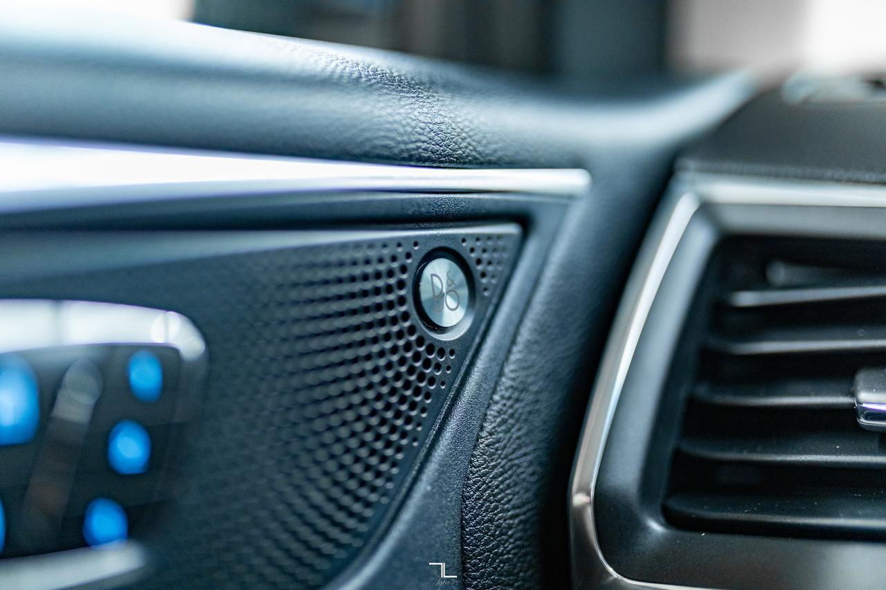 2020 Ford Edge AWD Titanium Leather Roof Nav BCam Red Deer AB