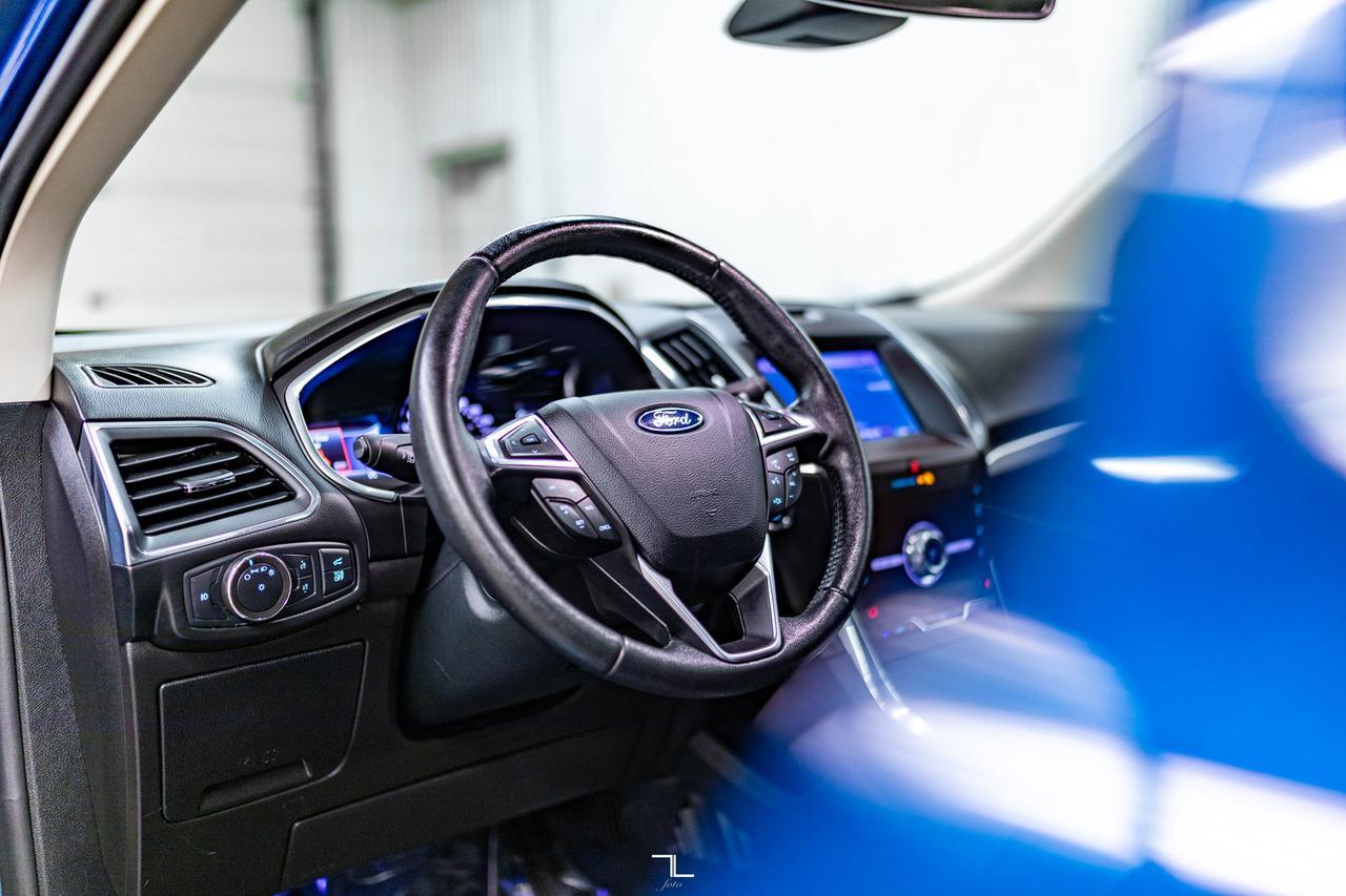 2020 Ford Edge AWD Titanium Leather Roof Nav BCam Red Deer AB