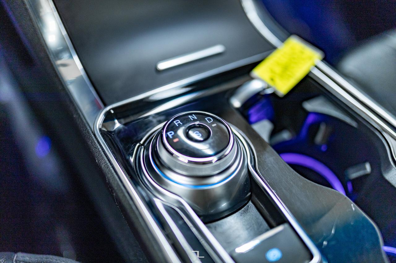 2020 Ford Edge AWD Titanium Leather Roof Nav BCam Red Deer AB