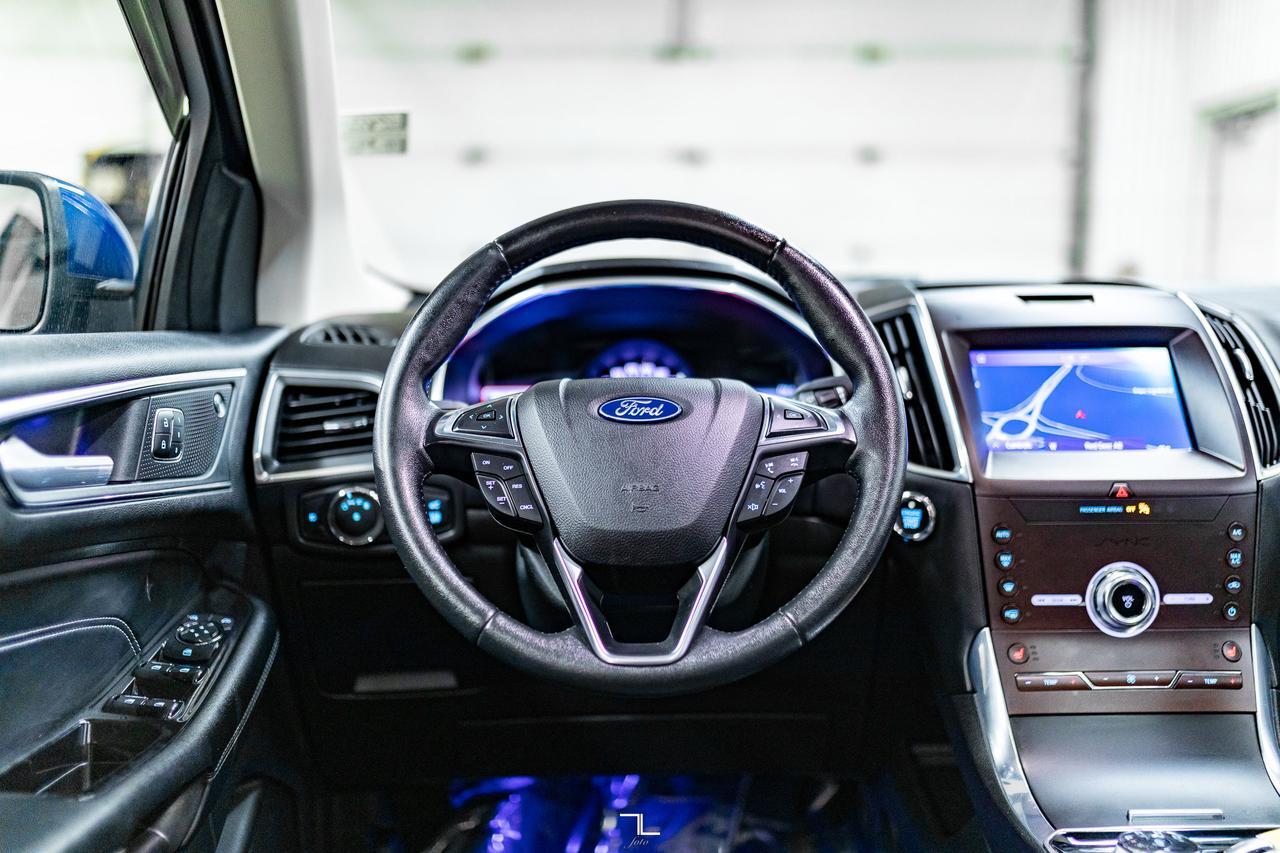 2020 Ford Edge AWD Titanium Leather Roof Nav BCam Red Deer AB