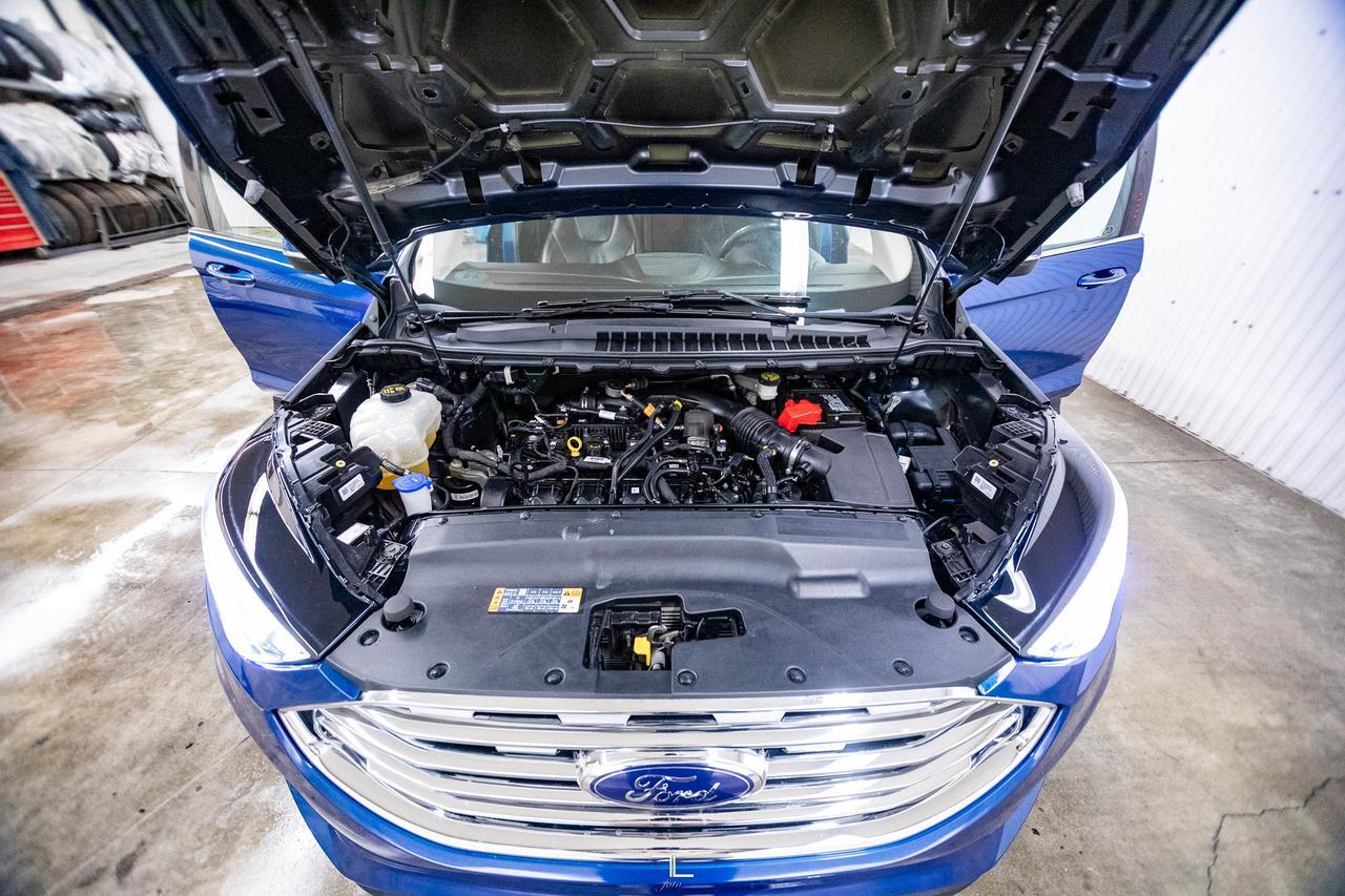 2020 Ford Edge AWD Titanium Leather Roof Nav BCam Red Deer AB