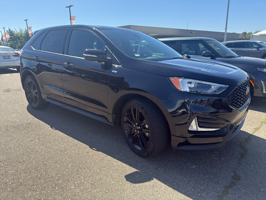 2020 Ford Edge ST Line