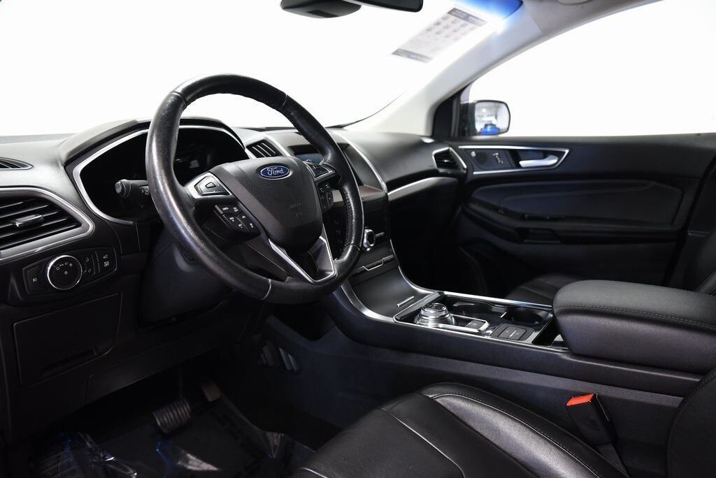 2020 Ford Edge Titanium Akron