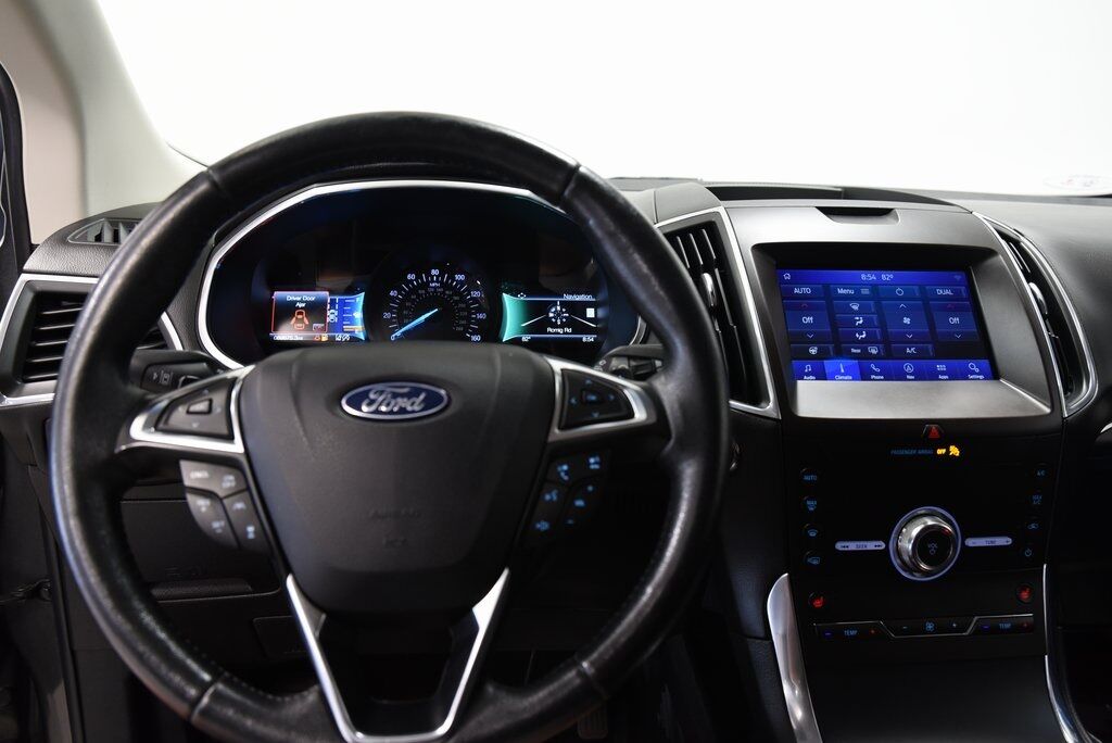 2020 Ford Edge Titanium Akron