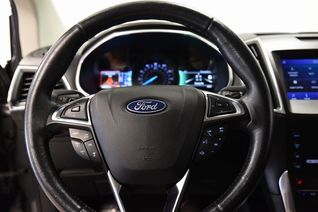 2020 Ford Edge Titanium Akron