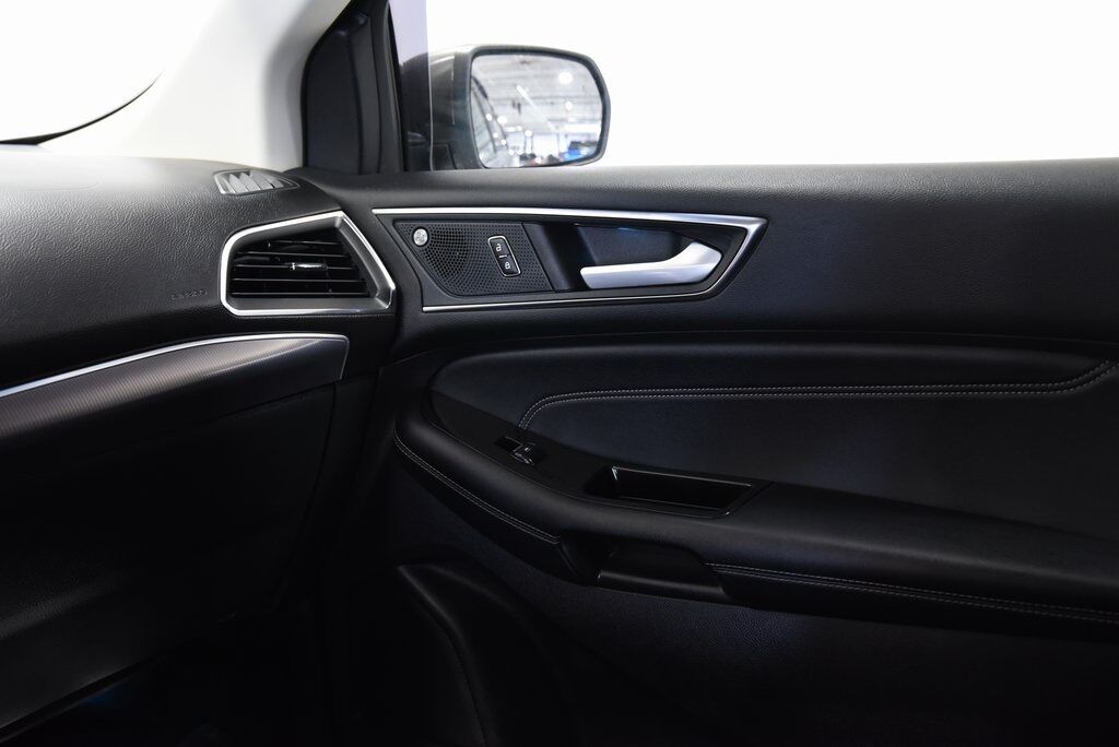 2020 Ford Edge Titanium Akron