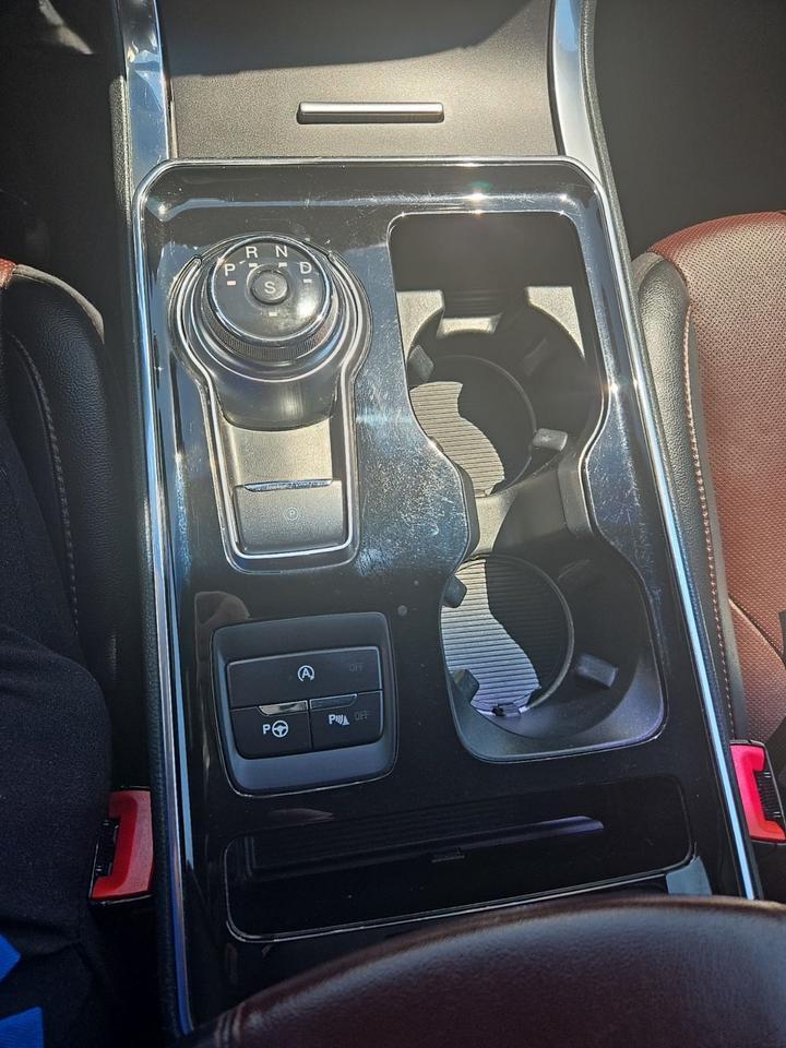 2020 Ford Edge Titanium West Burlington IA