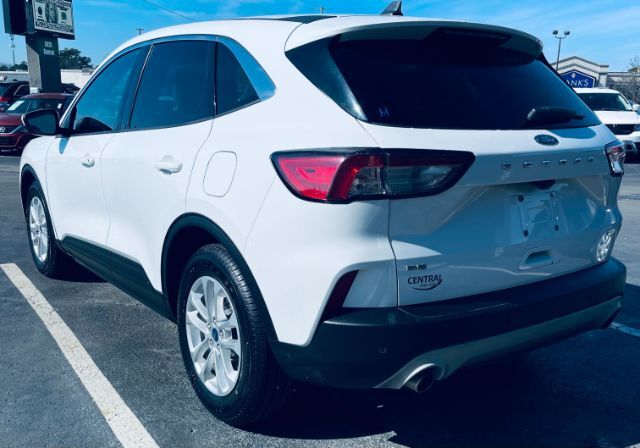 2020 Ford Escape - SAR SE