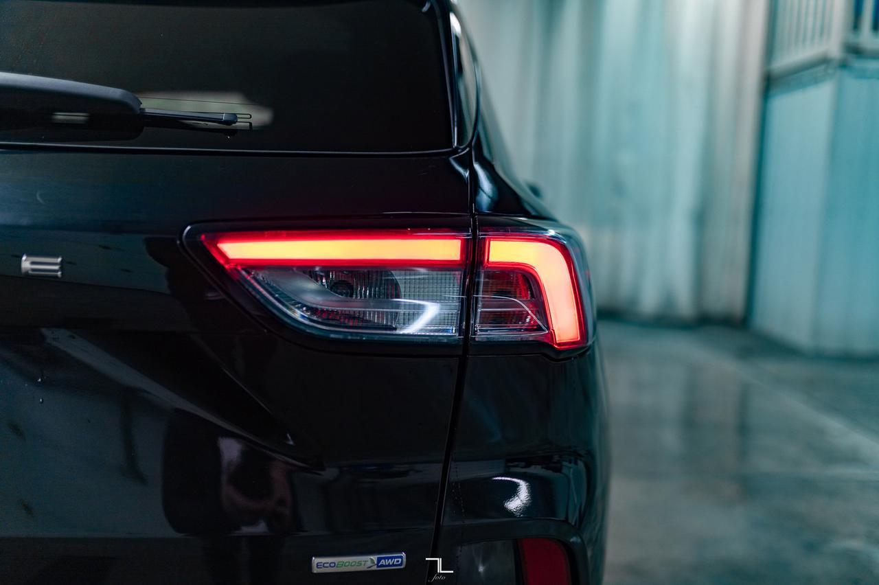 2020 Ford Escape AWD SE BCam Red Deer AB