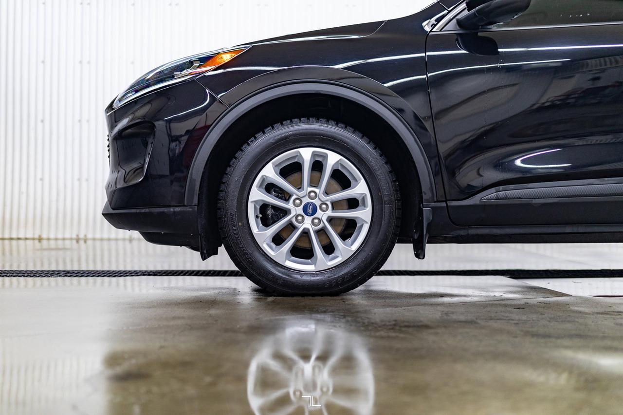 2020 Ford Escape AWD SE BCam Red Deer AB