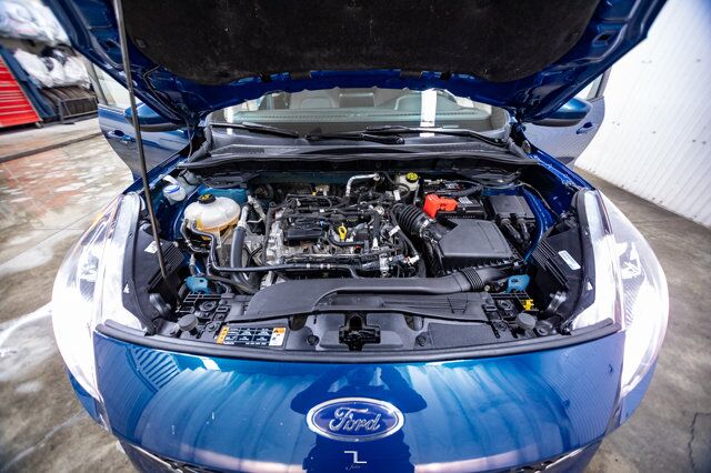 2020 Ford Escape AWD SE Nav BCam Red Deer AB