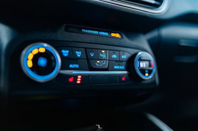 2020 Ford Escape AWD SE Nav BCam Red Deer AB