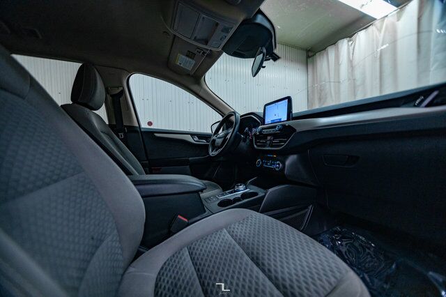 2020 Ford Escape AWD SE Nav BCam Red Deer AB