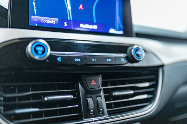 2020 Ford Escape AWD SE Nav BCam Red Deer AB