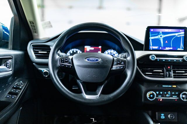 2020 Ford Escape AWD SE Nav BCam Red Deer AB