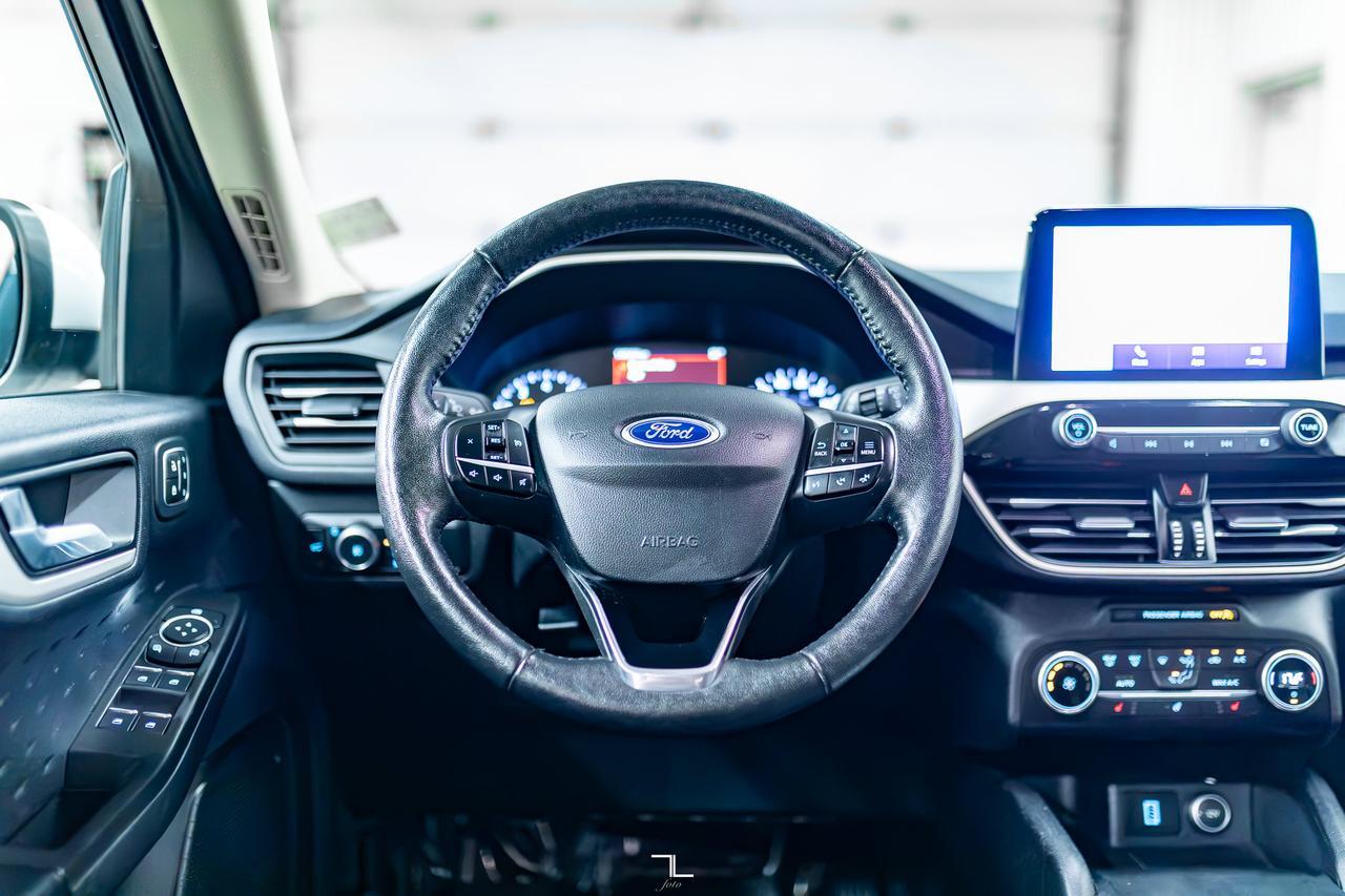 2020 Ford Escape AWD SEL Leather PSeat BCam Red Deer AB