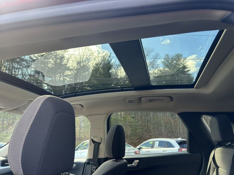 2020 Ford Escape SE - SUNROOF - HEATED SEATS Webster MA
