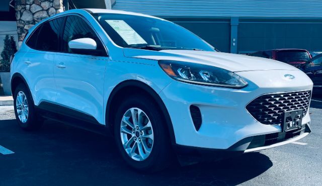 2020 Ford Escape SE