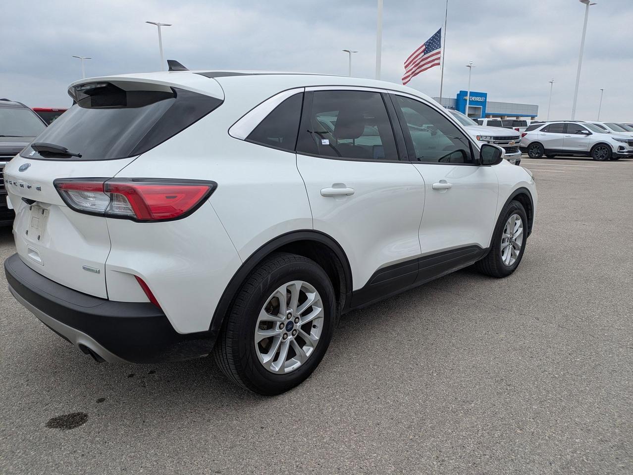 2020 Ford Escape SE