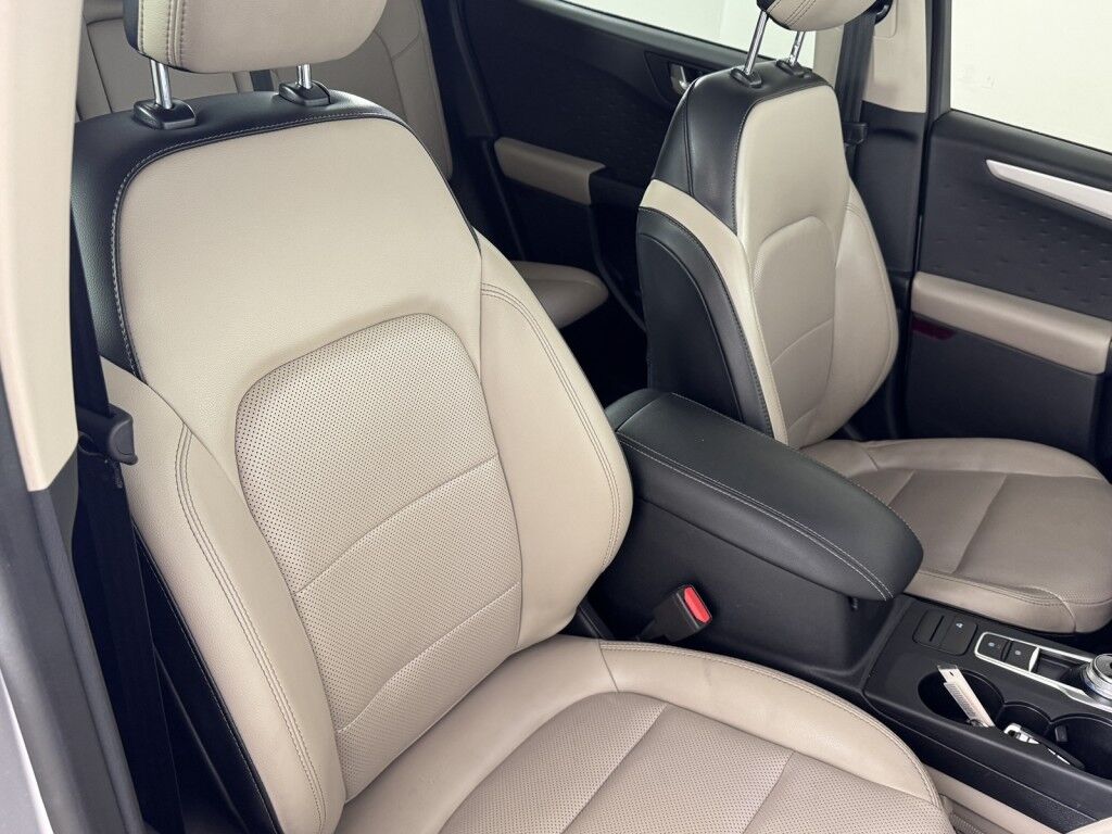 2020 Ford Escape SE Sport Hybrid Premium Package w/Panoramic Roof Maumee OH