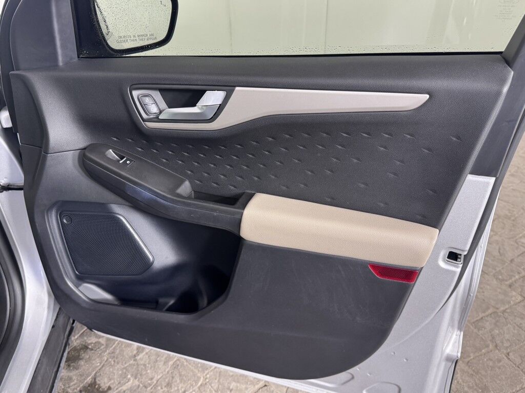 2020 Ford Escape SE Sport Hybrid Premium Package w/Panoramic Roof Maumee OH