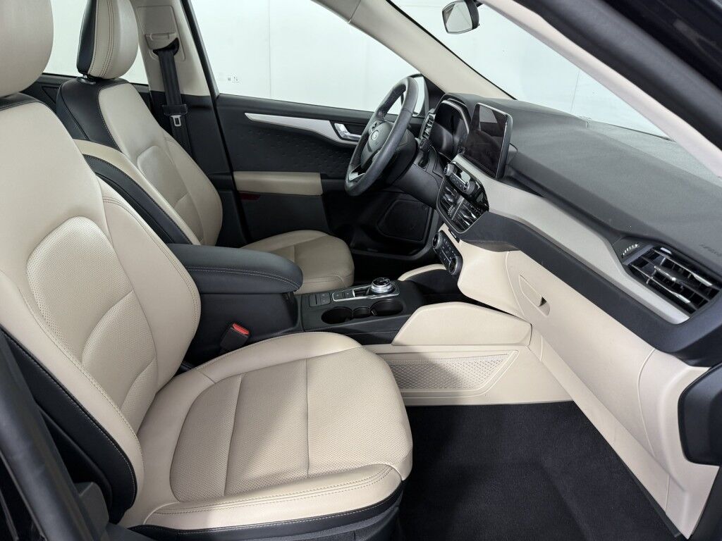 2020 Ford Escape SEL AWD w/Panoramic Roof Maumee OH