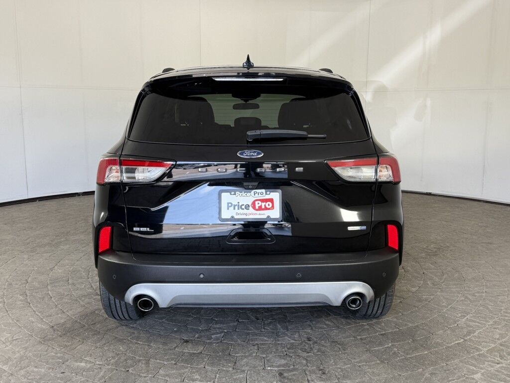 2020 Ford Escape SEL AWD w/Panoramic Roof Maumee OH