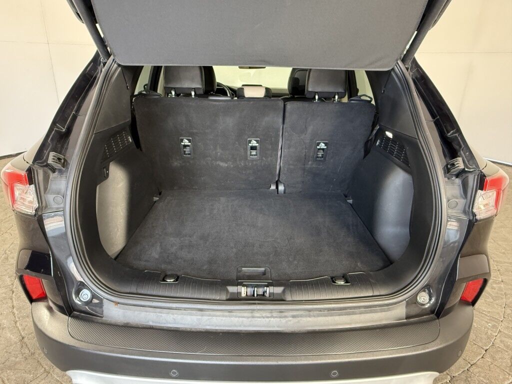 2020 Ford Escape SEL AWD w/Panoramic Roof Maumee OH