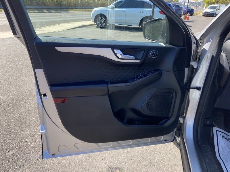 2020 Ford Escape SEL Bristol  PA