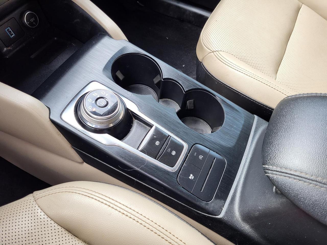 2020 Ford Escape SEL FWD Beeville TX