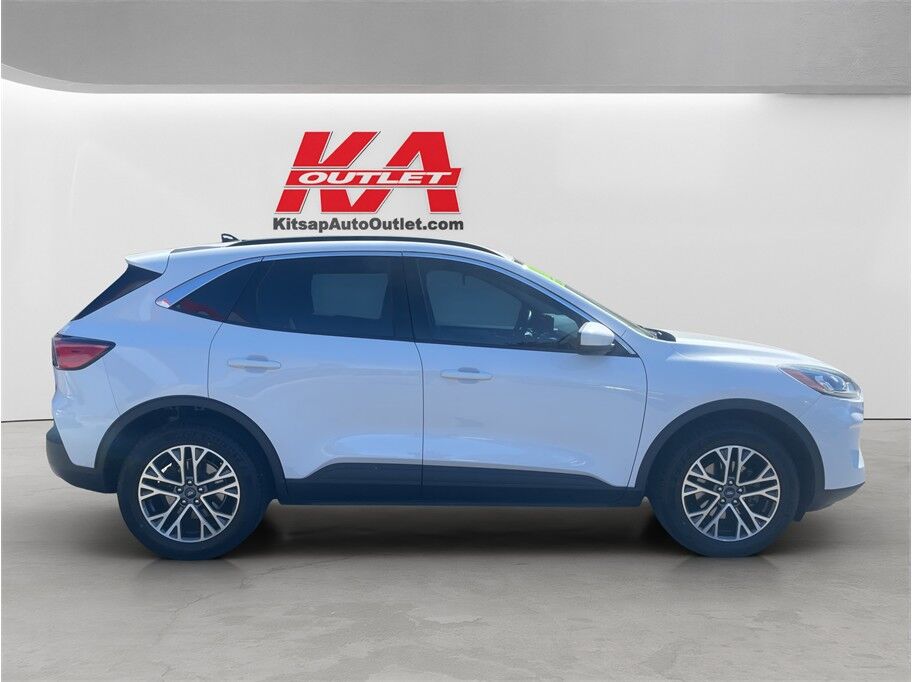 2020 Ford Escape SEL Sport Utility 4D