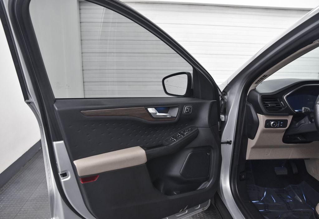 2020 Ford Escape Titanium Akron OH