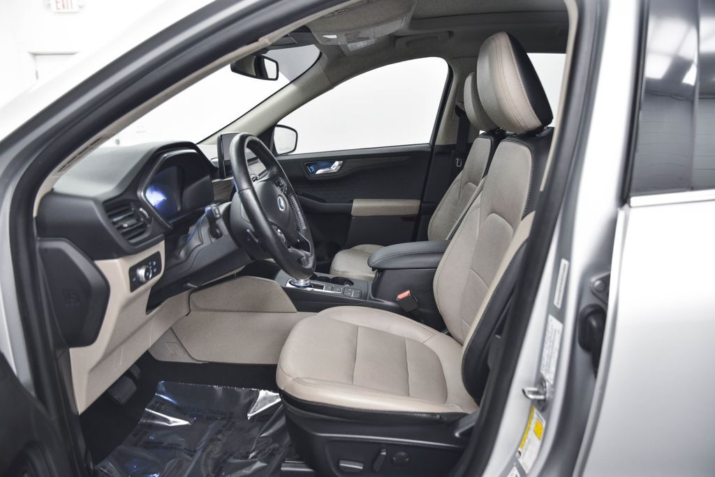 2020 Ford Escape Titanium Akron OH