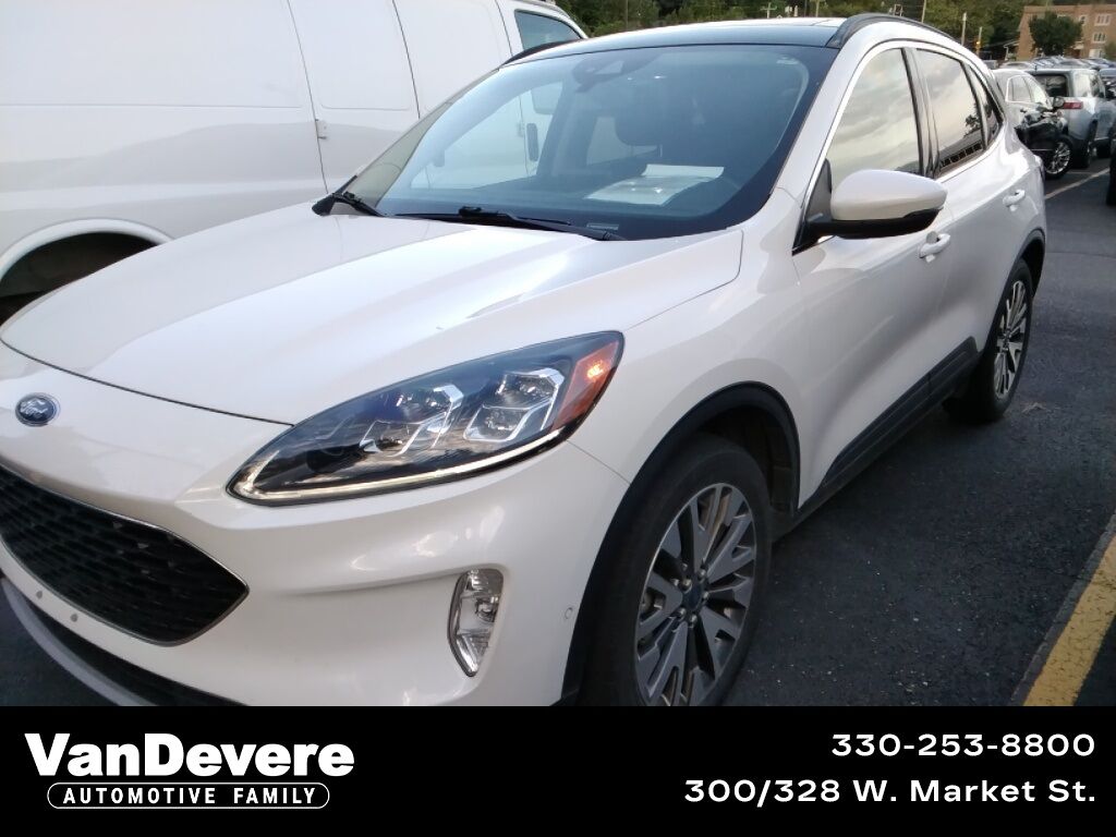 2020 Ford Escape Titanium Hybrid Akron OH