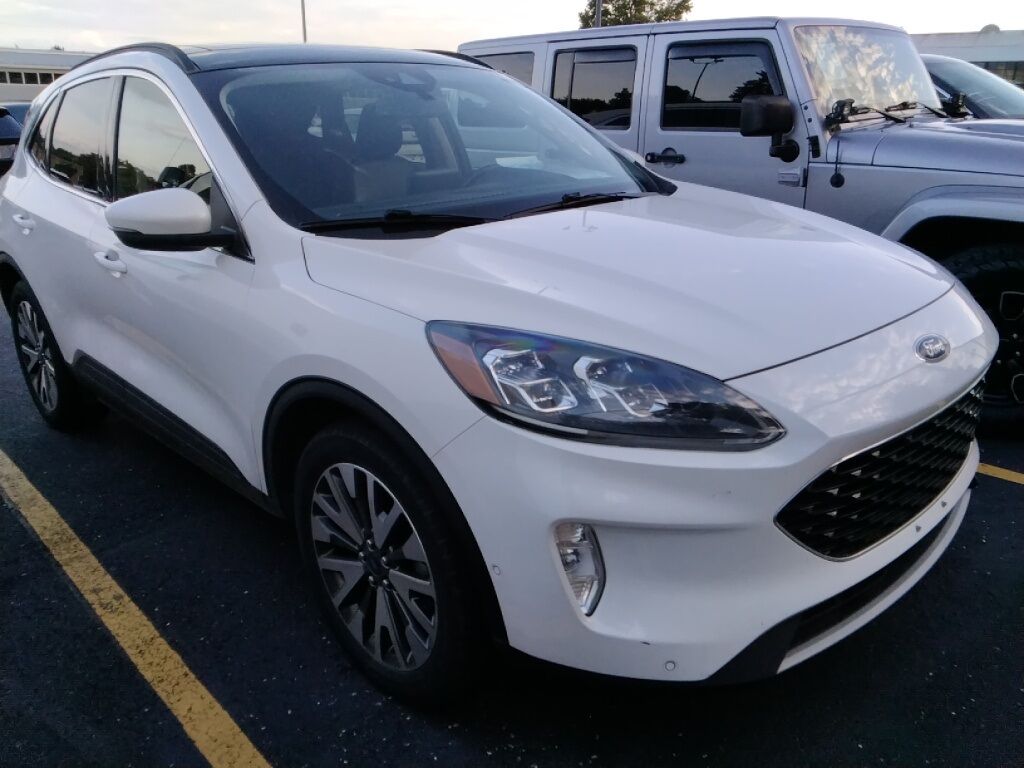 2020 Ford Escape Titanium Hybrid Akron OH