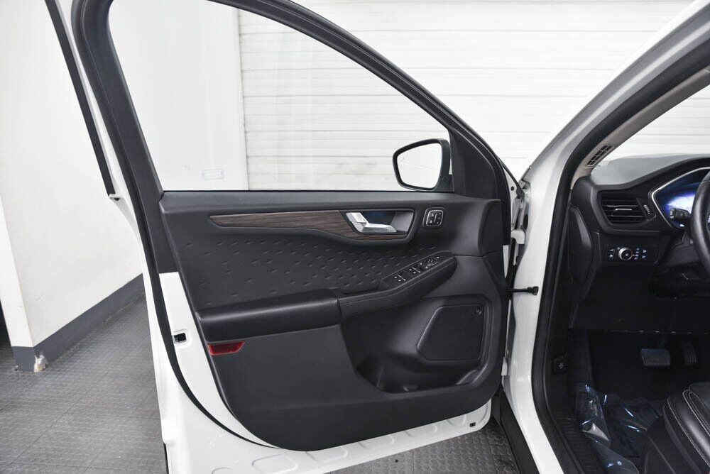 2020 Ford Escape Titanium Hybrid Akron OH
