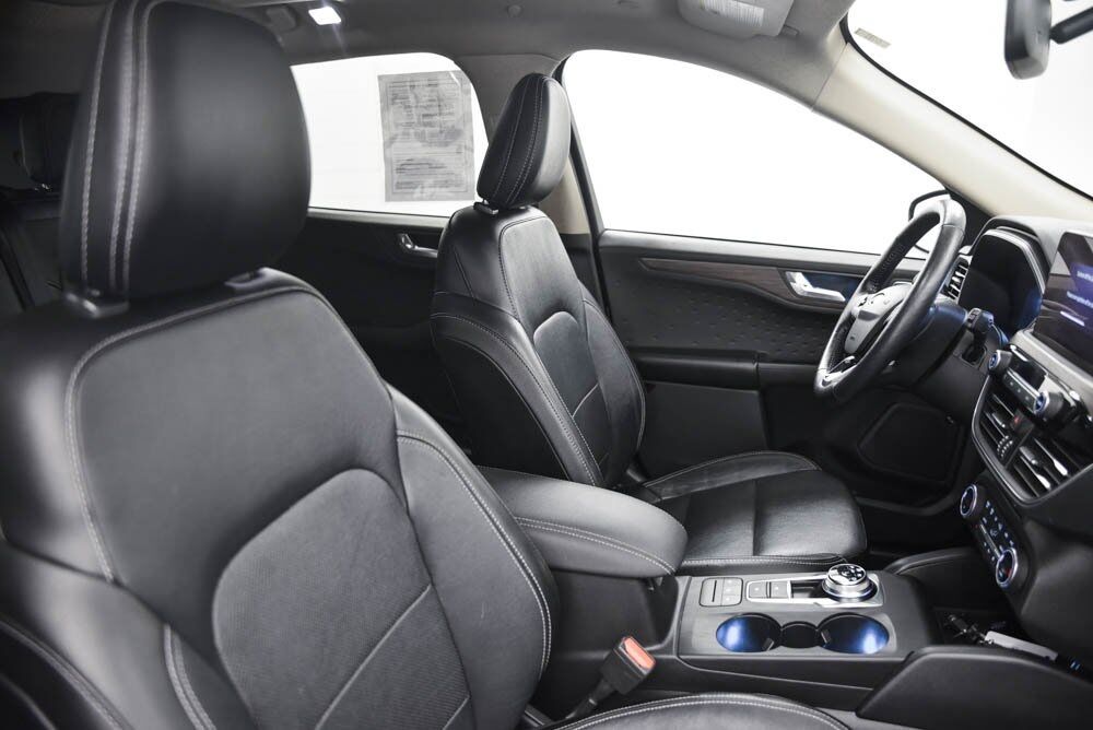 2020 Ford Escape Titanium Hybrid Akron OH