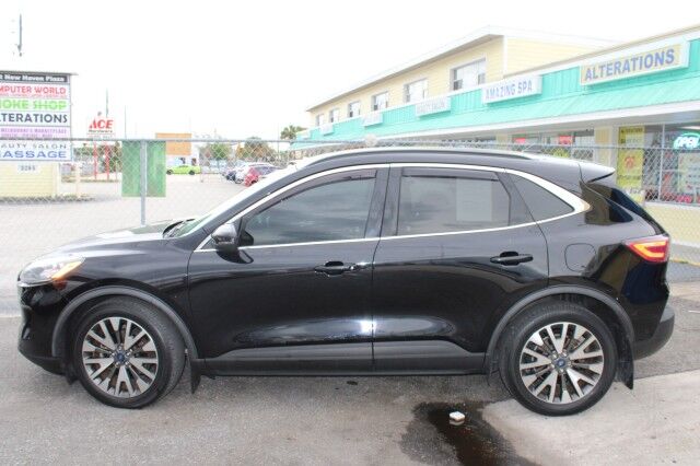 2020 Ford Escape Titanium Hybrid