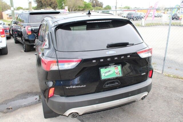 2020 Ford Escape Titanium Hybrid