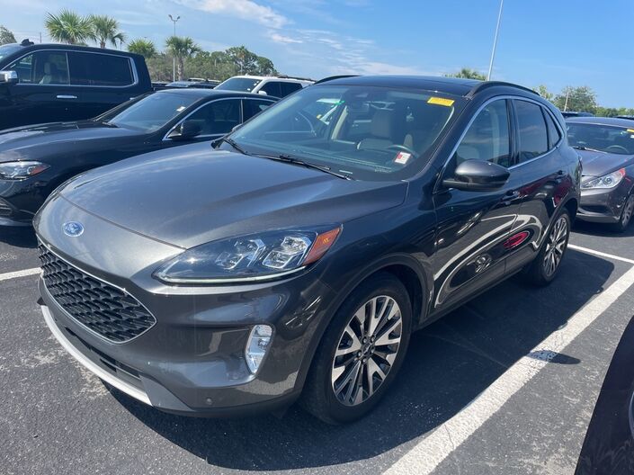 2020 Ford Escape Titanium Hybrid Oshkosh WI