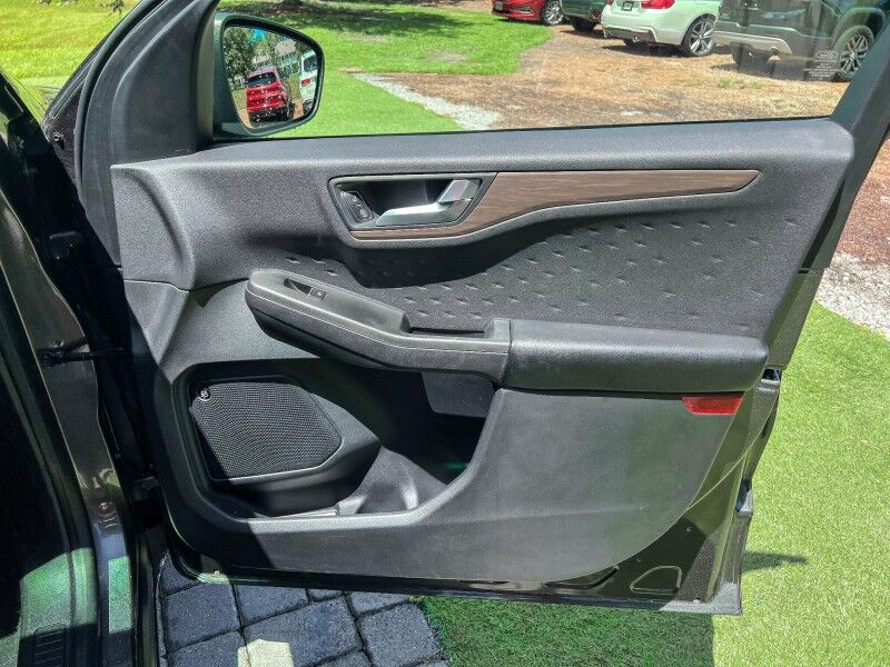 2020 Ford Escape Titanium Hybrid Wilmington NC