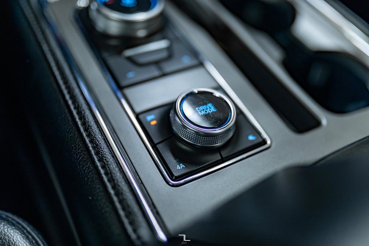 2020 Ford Expedition 4x4 XLT FX4 Leather Roof Nav BCam Red Deer AB