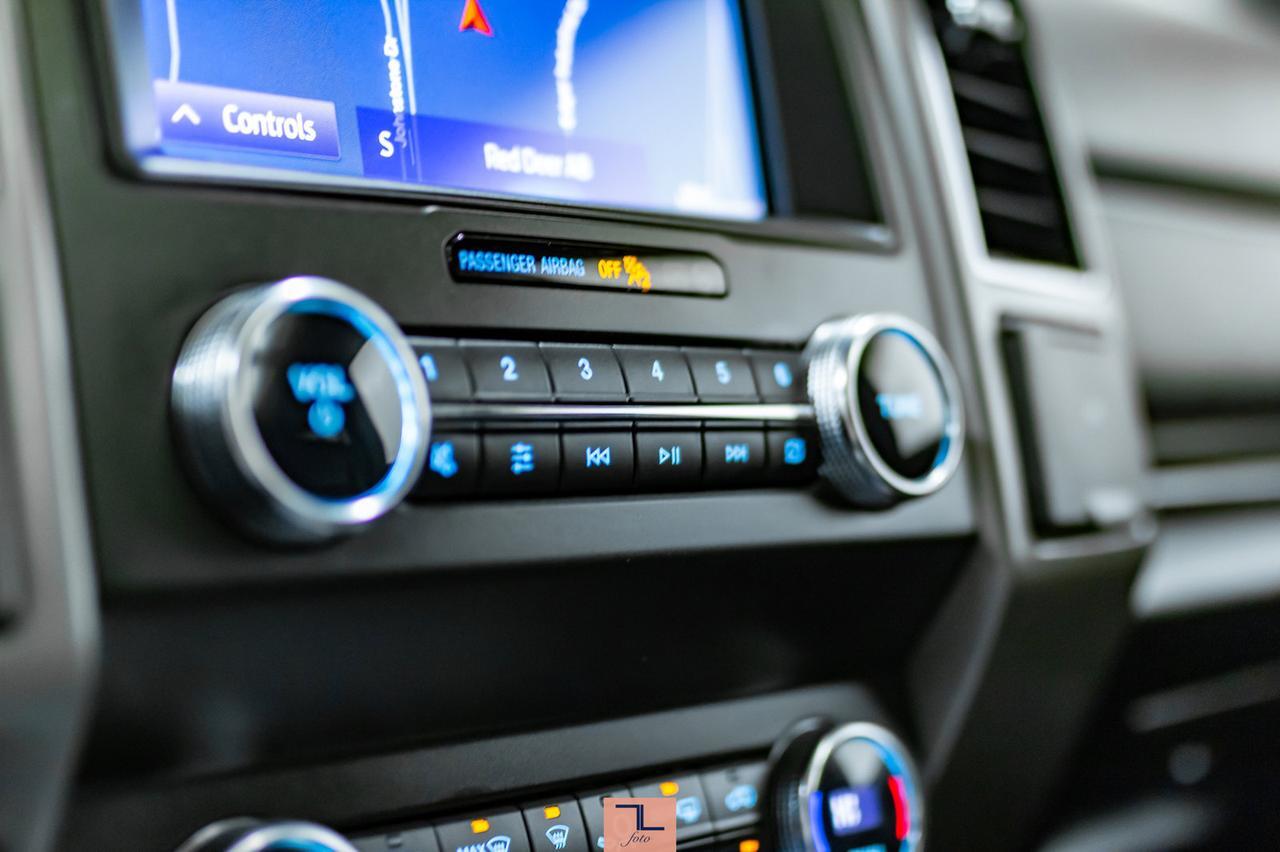 2020 Ford Expedition AWD XLT Leather Roof Nav BCam Red Deer AB