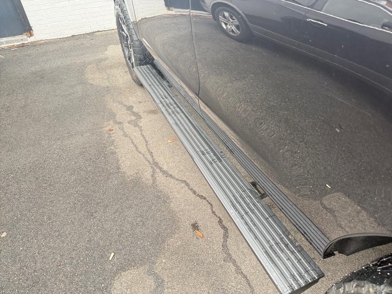 2020 Ford Expedition Limited, HEATED/VENTILATED SEATS, HEATED 2ND ROW, POWERED 2ND/3RD ROW, MOONROOF, UNIVERSAL GARAGE DOOR OPENER, B&O SPEAKERS, POWER LIFTGATE, RUNNING BOARDS, TOW PACKAGE, POWER/HEATED MIRRORS, POWER FOLDING MIRRORS, ONLY 1 OWNER, CLEAN CARFAX, THIS EX Norfolk VA