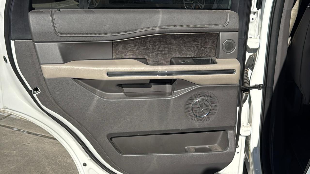 2020 Ford Expedition Limited  Selma TX