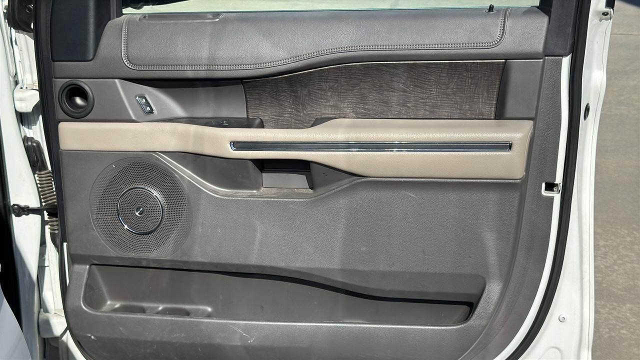 2020 Ford Expedition Limited  Selma TX