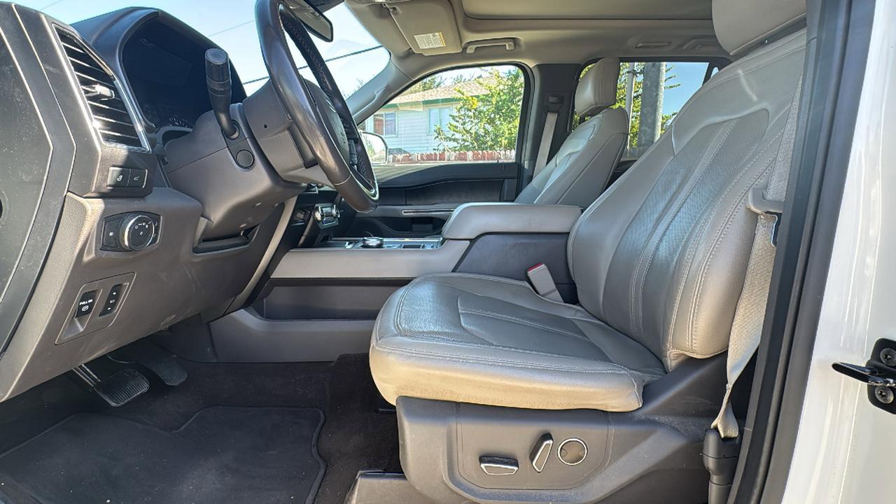 2020 Ford Expedition Limited  Selma TX